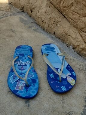 Havaianas Cinderella Flip Flops Size 3 4